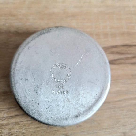 Fine Pewter Seagull Pugwash NS Canada round pewter pill box with horse. - Picture 5 of 7